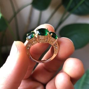 Emerald Green Ring